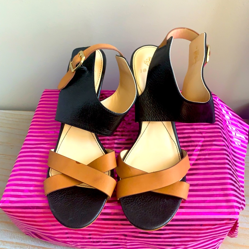 Never worn Sandals. I had foot surgery & can’t wear any heels. You’ll love them